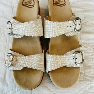 Dansko Women’s Sandals - Cream Leather - size 42